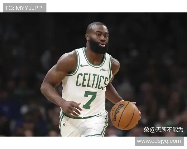 杰伦布朗在NBA赛场上的成长与突破之路解析