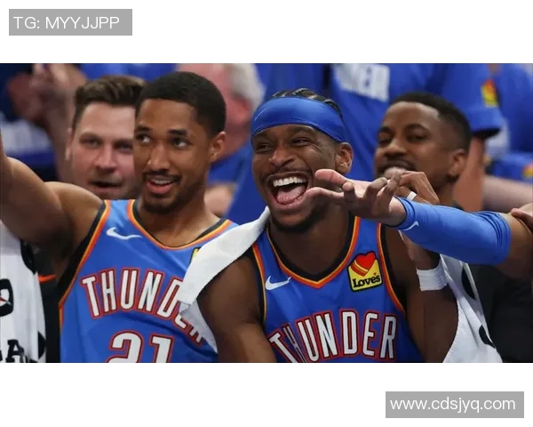 雷霆主场大胜勇士展现强大实力全场精彩瞬间回顾 雷霆主场大胜勇士展现强大实力全场精彩瞬间回顾