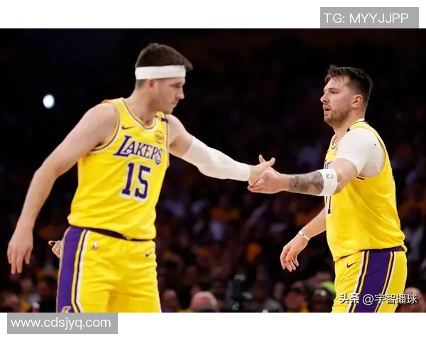 今天湖人对阵爵士精彩直播全程回顾与赛后分析 今天湖人对阵爵士精彩直播全程回顾与赛后分析