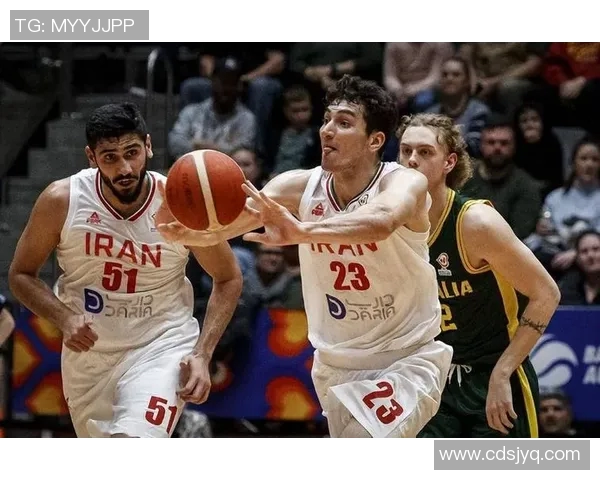 伊朗男篮与韩国激战正酣比分揭晓引发球迷热议